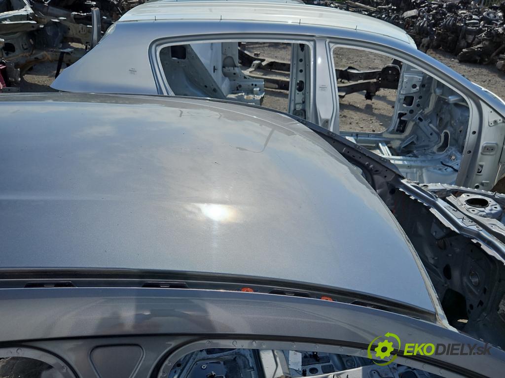 Mercedes GLA X156 2013-2019 1.6 T 156 hp automatic 115 kW 1595 cm3 5- Strecha: