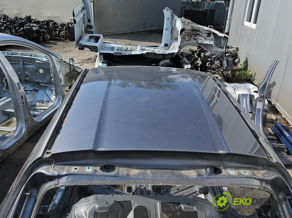 Mercedes GLA X156 2013-2019 1.6 T 156 hp automatic 115 kW 1595 cm3 5- Strecha: