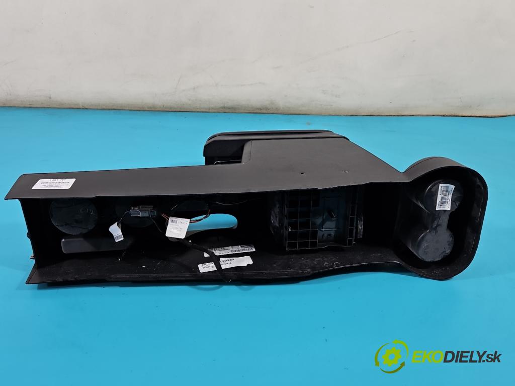 Jeep Compass I 2006-2016 2.4 16V 170 HP automatic 125 kW 2359 cm3 5- operadlo  (Lakťové opierky)