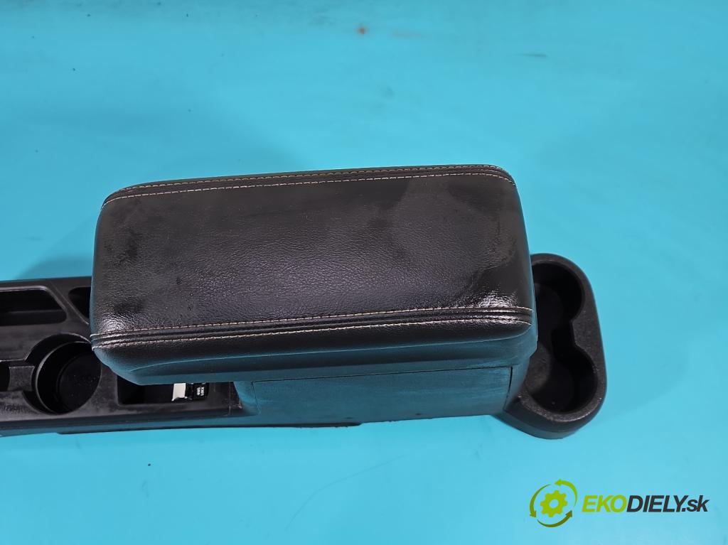 Jeep Compass I 2006-2016 2.4 16V 170 HP automatic 125 kW 2359 cm3 5- operadlo  (Lakťové opierky)