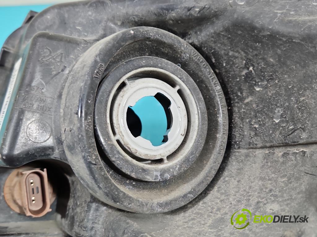 Jeep Compass I 2006-2016 2.4 16V 170 HP automatic 125 kW 2359 cm3 5- Reflektor: pravý 68185340AB (Pravé)