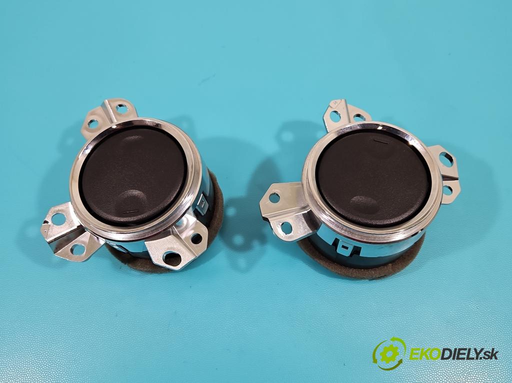 Jeep Compass I 2006-2016 2.4 16V 170 HP automatic 125 kW 2359 cm3 5- Mřížka: kúrenia stredová  (Mriežky kúrenia (fukáre))