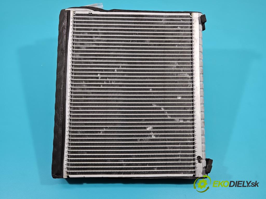 Jeep Compass I 2006-2016 2.4 16V 170 hp automatic 125 kW 2359 cm3 5- radiátor  (Radiátory topení)