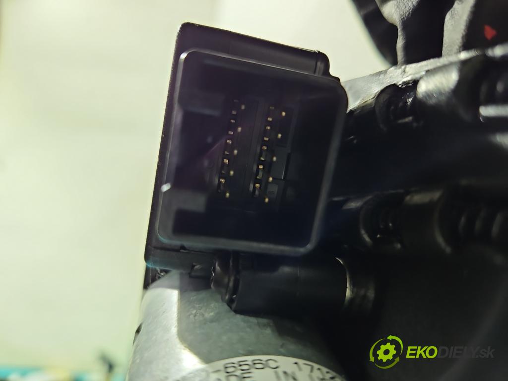 Jeep Compass I 2006-2016 2.4 16V 170 HP automatic 125 kW 2359 cm3 5- Střešní okno:  (Sklá karosérie)