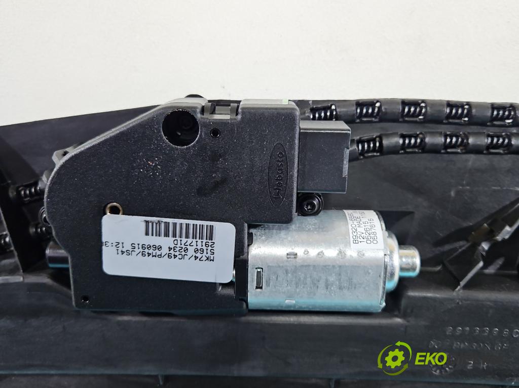 Jeep Compass I 2006-2016 2.4 16V 170 HP automatic 125 kW 2359 cm3 5- Střešní okno:  (Sklá karosérie)