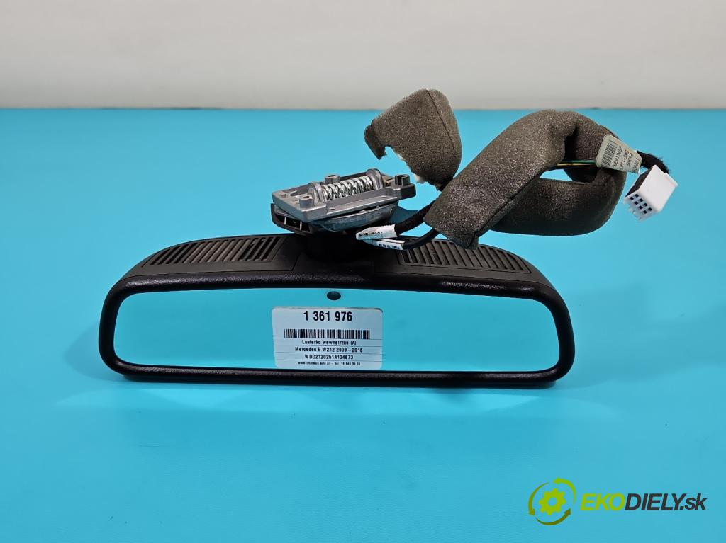 Mercedes E W212 2009-2016 3.0 cdi V6 (642890) 231 hp automatic 170 kW 2987 cm3 4- zpětné zrcátko vnitřní  (Světla vnitřní)