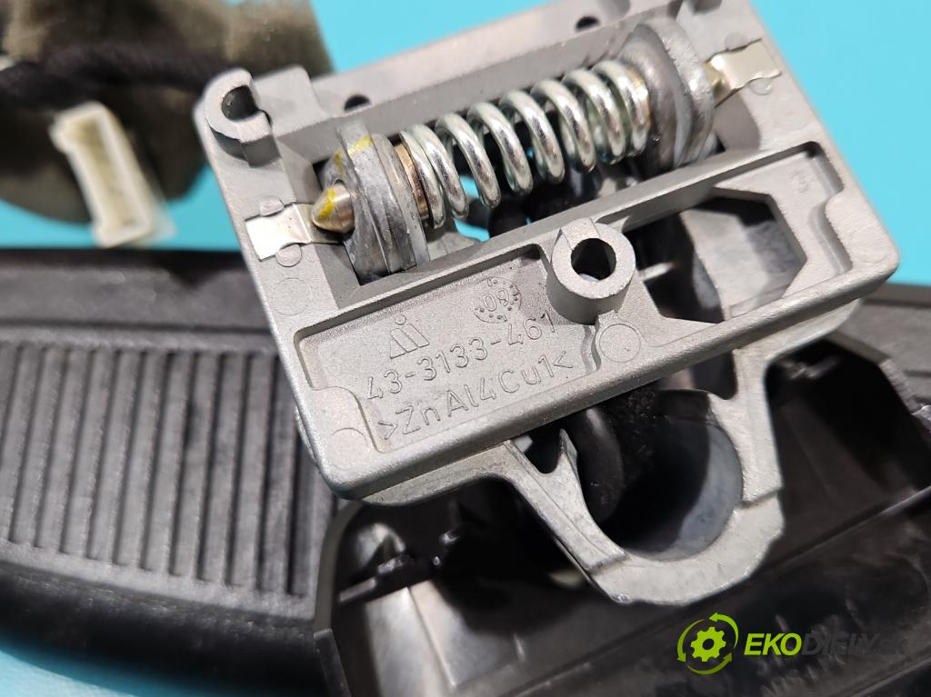 Mercedes E W212 2009-2016 3.0 cdi V6 (642890) 231 hp automatic 170 kW 2987 cm3 4- zpětné zrcátko vnitřní  (Světla vnitřní)