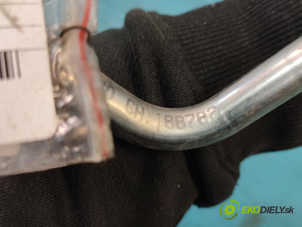 Nissan Juke I 2010-2019 1.2 T 116 HP manual 85 kW 1197 cm3 5- Trubka: