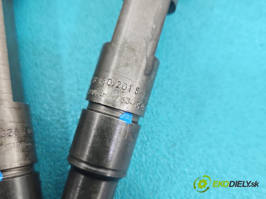 Audi A4 B5 1994-2001 1.9 tdi 110 hp manual 81 kW 1896 cm3 4- vstřikovač 028130201S (Vstřikovač paliva)