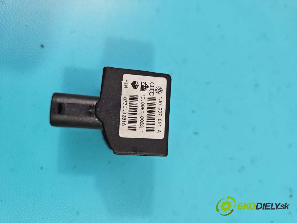 Vw Golf IV 1997-2003 1.9 TDI 116 hp manual 85 kW 1896 cm3 5- snímač ESP 1J0907651A