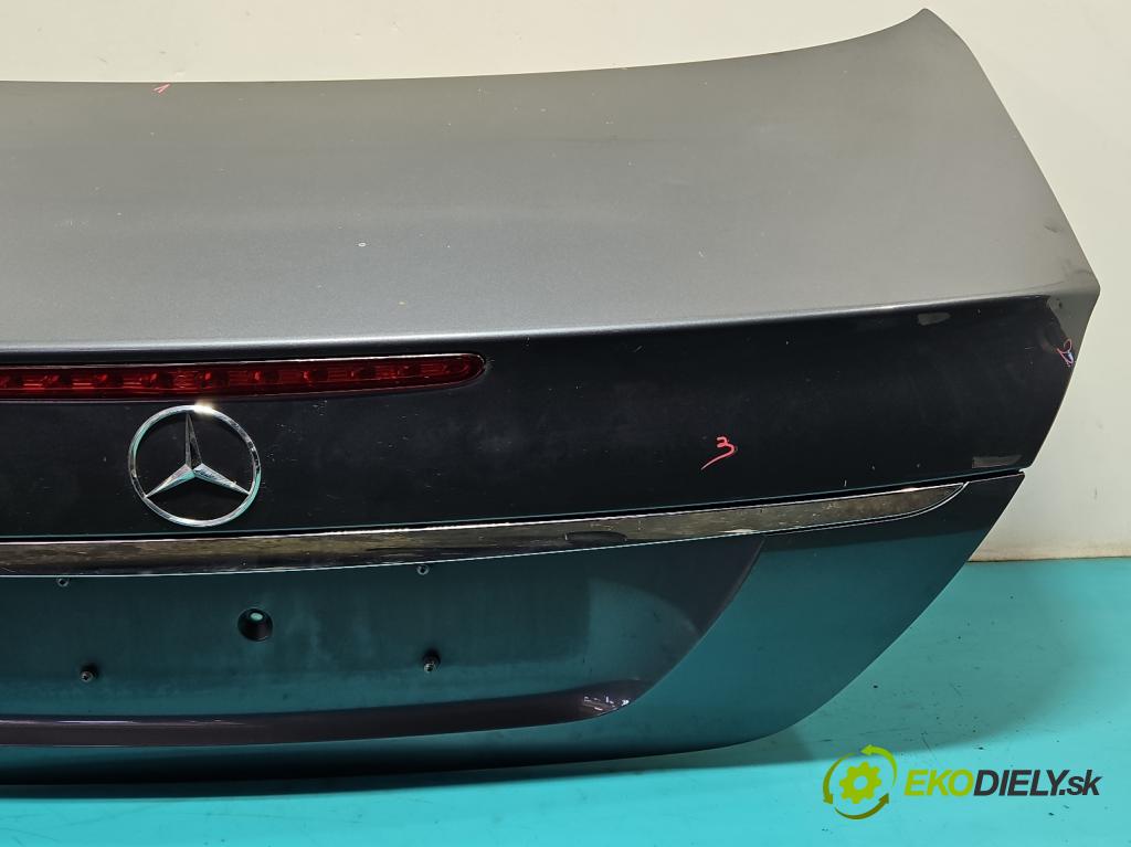 Mercedes E W211 2002-2009 1.8 kompressor 163 hp automatic 120 kW 1796 cm3 4- zadní kufrové dveře  (Zadní kapoty)