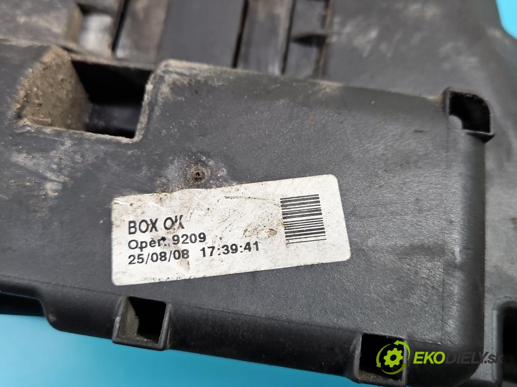 Opel Corsa D 2006-2014 1,3.0 CDTI 75 hp manual 55 kW 1248 cm3 3- skříňka pojistková  (Pojistkové skříňky)