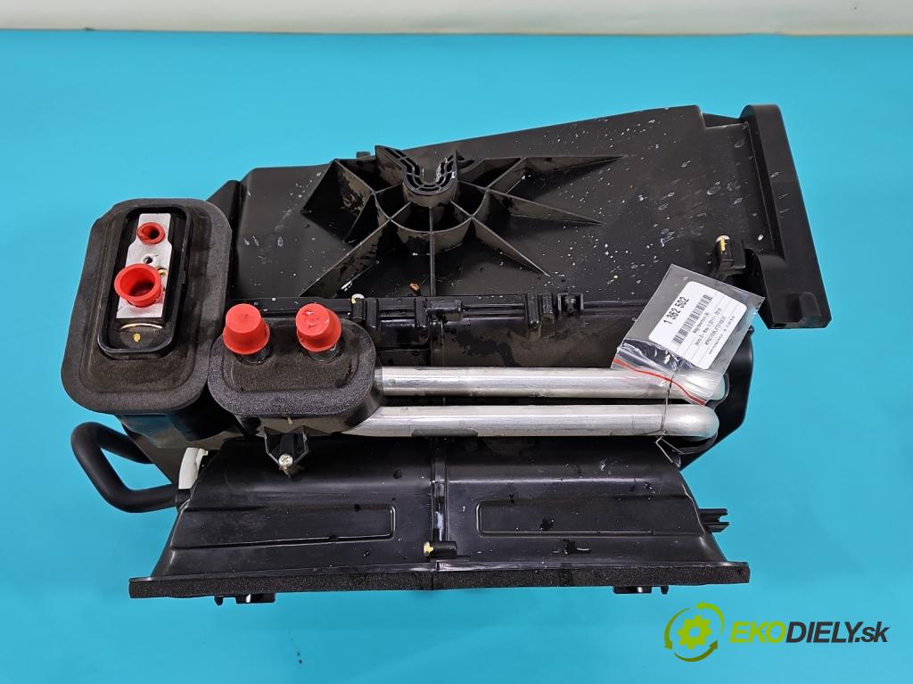 Isuzu D-Max II 2011-2019 2.5 crdi 163 hp automatic 120 kW 2499 cm3 5- radiátor 27110A0716 (Radiátory topení)