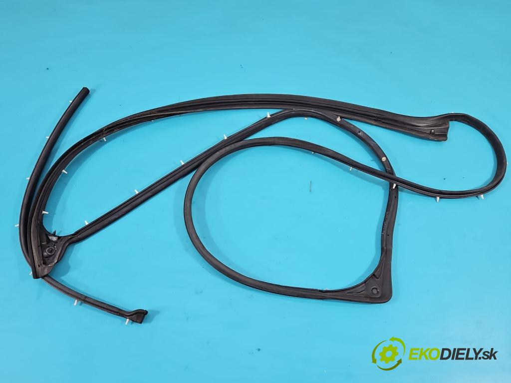 Isuzu D-Max II 2011-2019 2.5 crdi 163 hp automatic 120 kW 2499 cm3 5- Těsnění: dveře zadní pravé  (Ostatní)