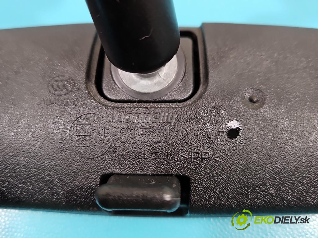 Isuzu D-Max II 2011-2019 2.5 crdi 163 hp automatic 120 kW 2499 cm3 5- zpětné zrcátko vnitřní  (Světla vnitřní)