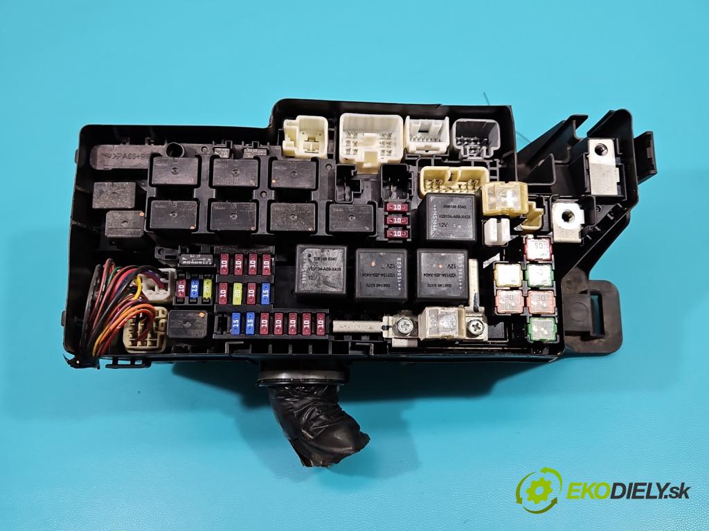 Isuzu D-Max II 2011-2019 2.5 crdi 163 hp automatic 120 kW 2499 cm3 5- skříňka pojistková  (Pojistkové skříňky)