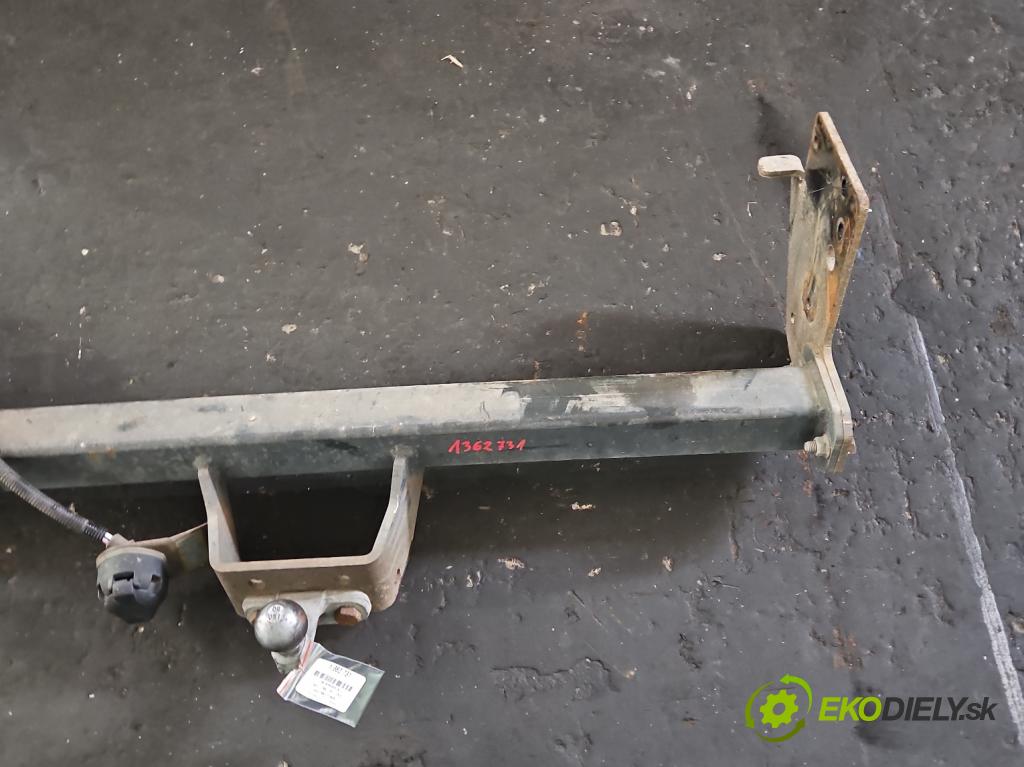 Isuzu D-Max II 2011-2019 2.5 crdi 163 hp automatic 120 kW 2499 cm3 5- oko tažné  (Tažná zařízení)