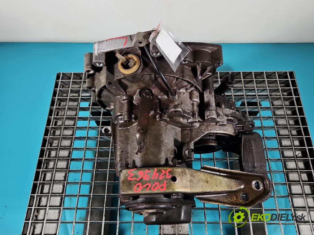 Vw Polo III 6N 1994-2001 1.4 60 hp manual 44 kW 1400 cm3 4- převodovka stupňová manual CWU