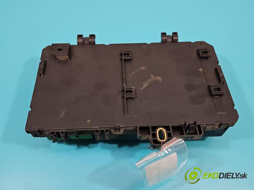 Opel Zafira B 2005-2014 1.9 CDTI 120 hp manual 88 kW 1910 cm3 5- skříňka pojistková 13220831 (Pojistkové skříňky)