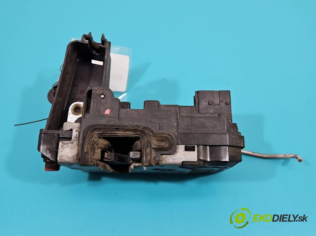 Opel Zafira B 2005-2014 1.9 CDTI 120 hp manual 88 kW 1910 cm3 5- zámek zadní pravý 13210739