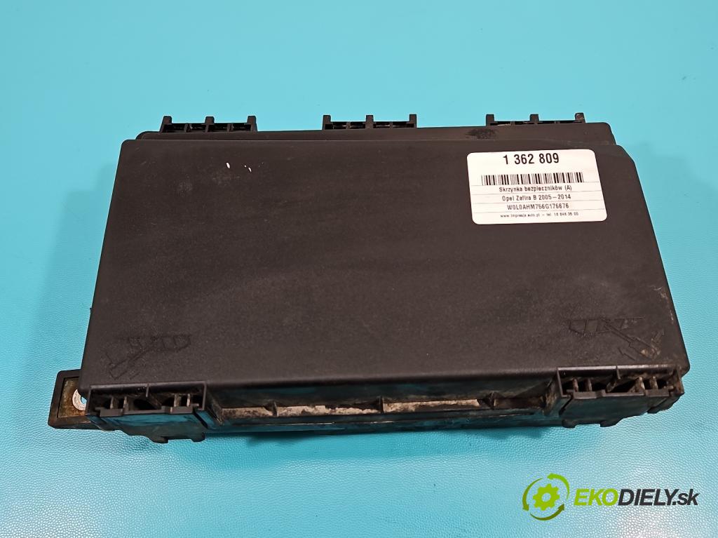 Opel Zafira B 2005-2014 1.9 CDTI 120 hp manual 88 kW 1910 cm3 5- skříňka pojistková 13206754 (Pojistkové skříňky)