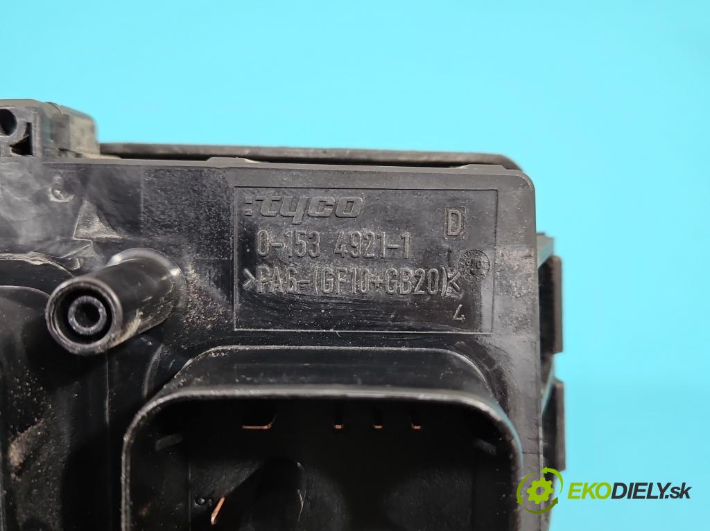 Opel Zafira B 2005-2014 1.9 CDTI 120 hp manual 88 kW 1910 cm3 5- skříňka pojistková 13206754 (Pojistkové skříňky)