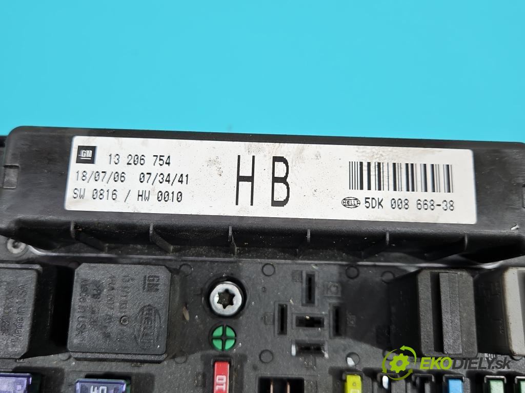 Opel Zafira B 2005-2014 1.9 CDTI 120 hp manual 88 kW 1910 cm3 5- skříňka pojistková 13206754 (Pojistkové skříňky)