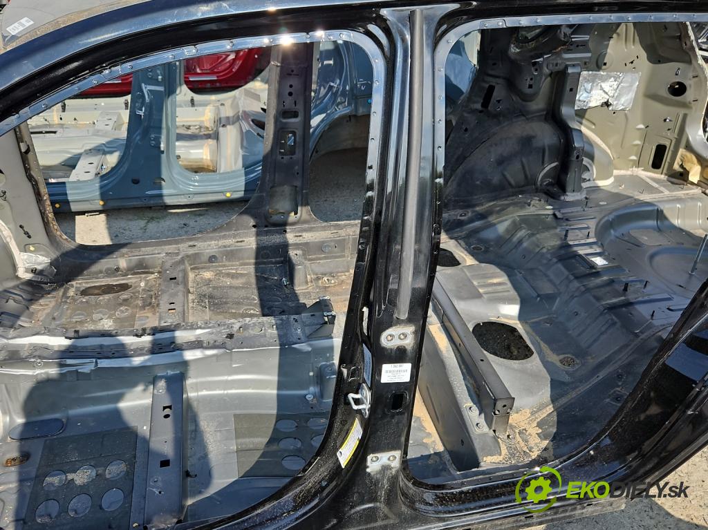 Jeep Compass I 2006-2016 2.4 16V 170 hp automatic 125 kW 2359 cm3 5- práh levý  (Ostatní)