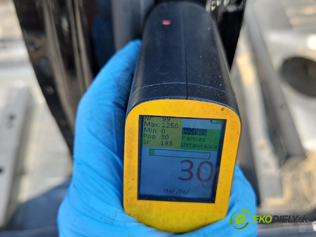 Jeep Compass I 2006-2016 2.4 16V 170 hp automatic 125 kW 2359 cm3 5- práh levý  (Ostatní)