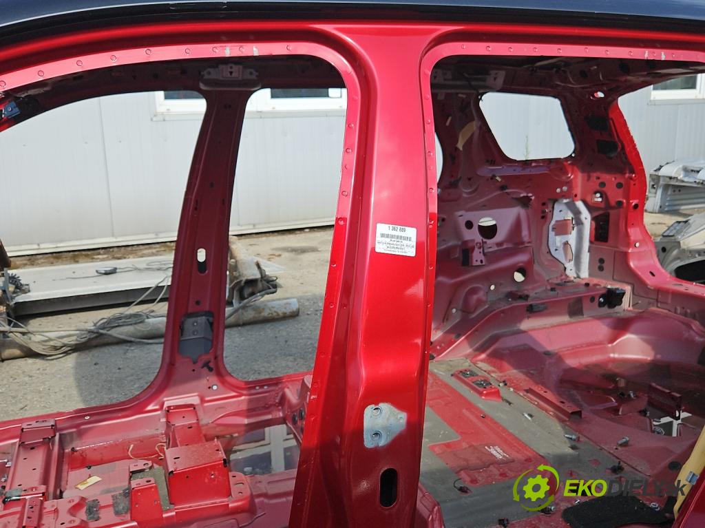 Land rover Discovery Sport 2014-2019 L550 2.0 T 241KM automatic 177 kW 1999 cm3 5- práh levý  (Ostatní)