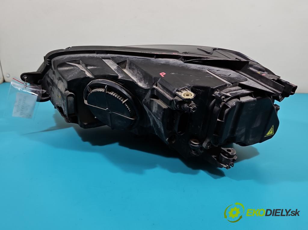 Vw Golf VII 2012-2020 1.6 tdi 105 HP automatic 77 kW 1598 cm3 5- Reflektor: pravý  (Pravé)