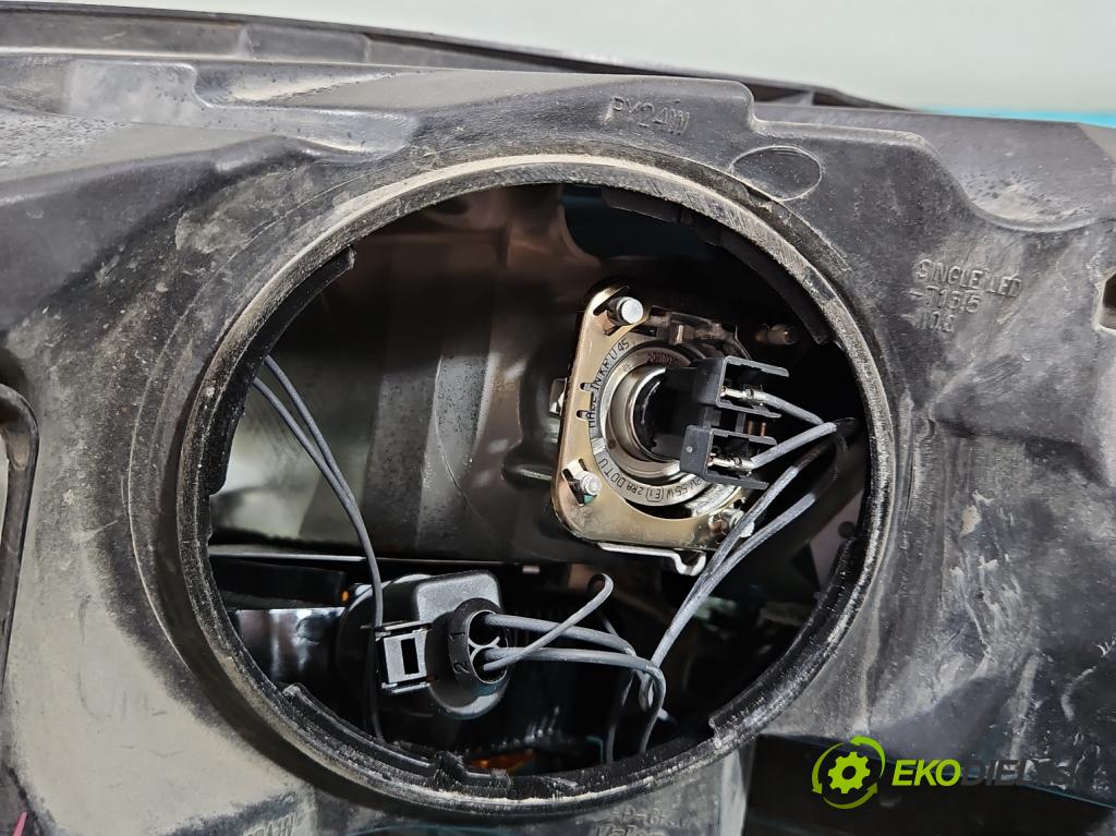 Vw Golf VII 2012-2020 1.6 tdi 105 HP automatic 77 kW 1598 cm3 5- Reflektor: pravý  (Pravé)