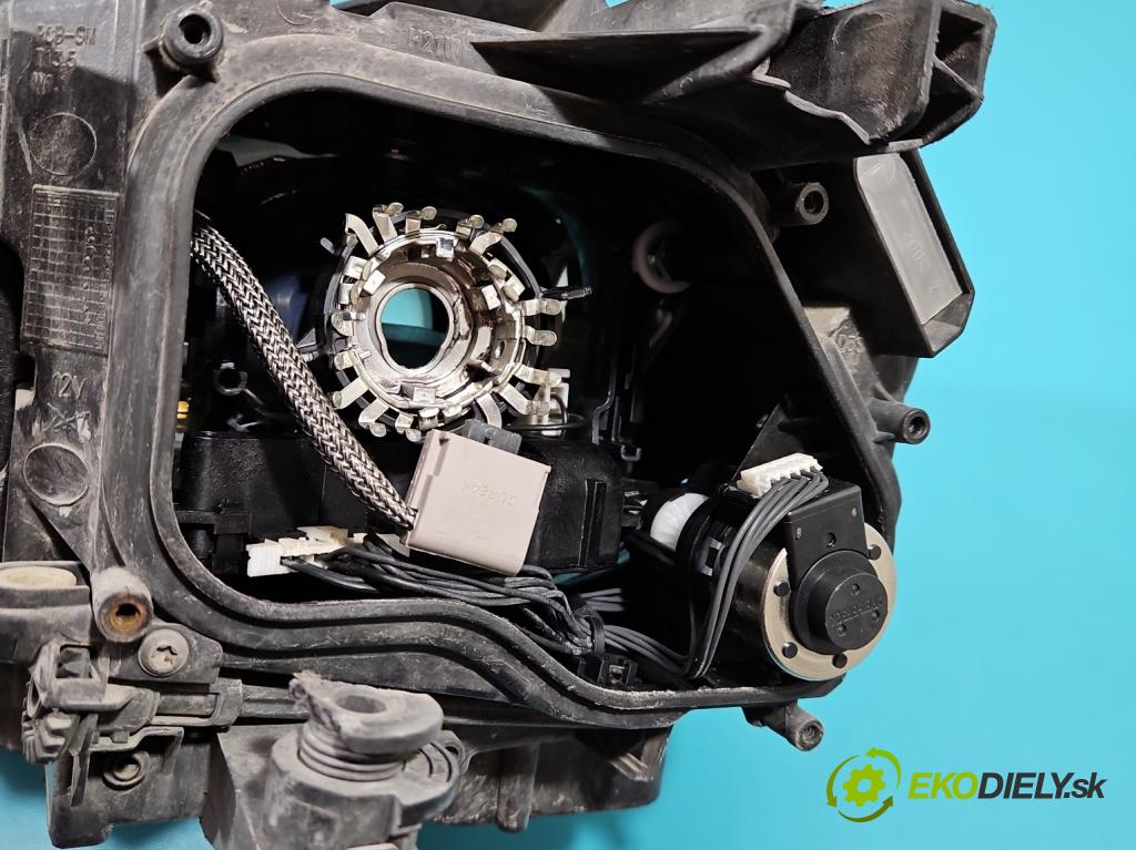 Vw Golf VII 2012-2020 1.6 tdi 105 HP automatic 77 kW 1598 cm3 5- Reflektor: pravý  (Pravé)