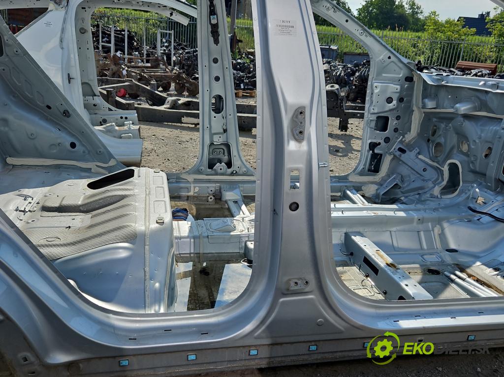 Kia Sportage IV 2015-2021 1.6 GDI 132 hp manual 97 kW 1591 cm3 5- práh pravý  (Ostatní)