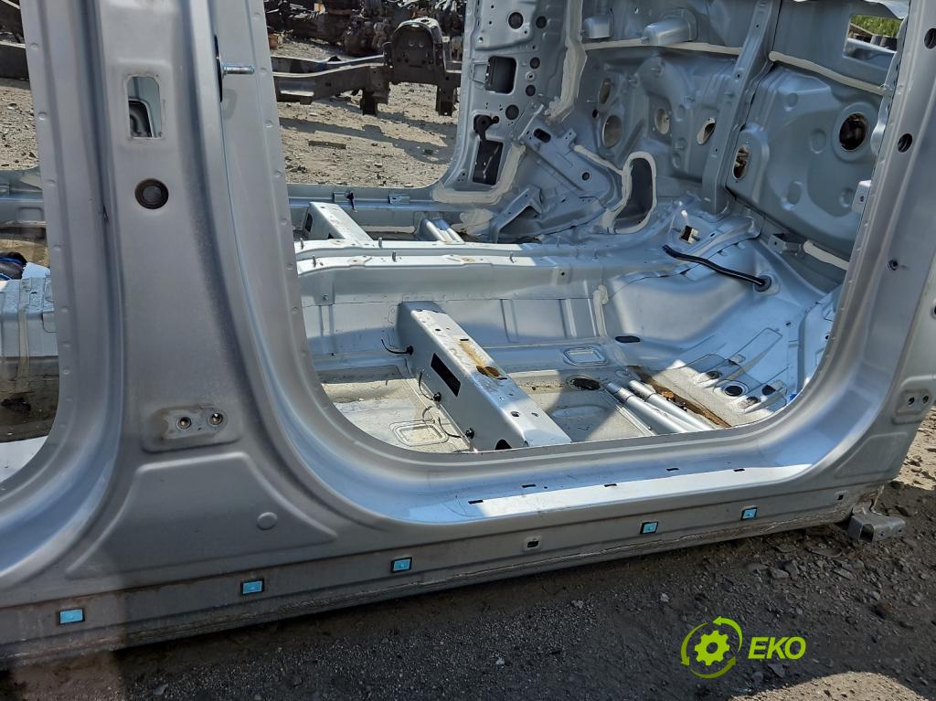 Kia Sportage IV 2015-2021 1.6 GDI 132 hp manual 97 kW 1591 cm3 5- práh pravý  (Ostatní)