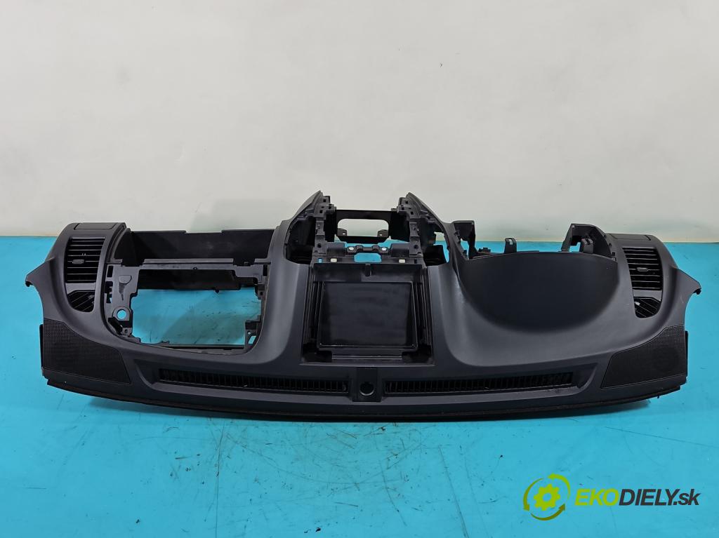 Isuzu D-Max II 2011-2019 2.5 crdi 163 HP automatic 120 kW 2499 cm3 5- kokpit,pristrojová doska rozdeľovacia
