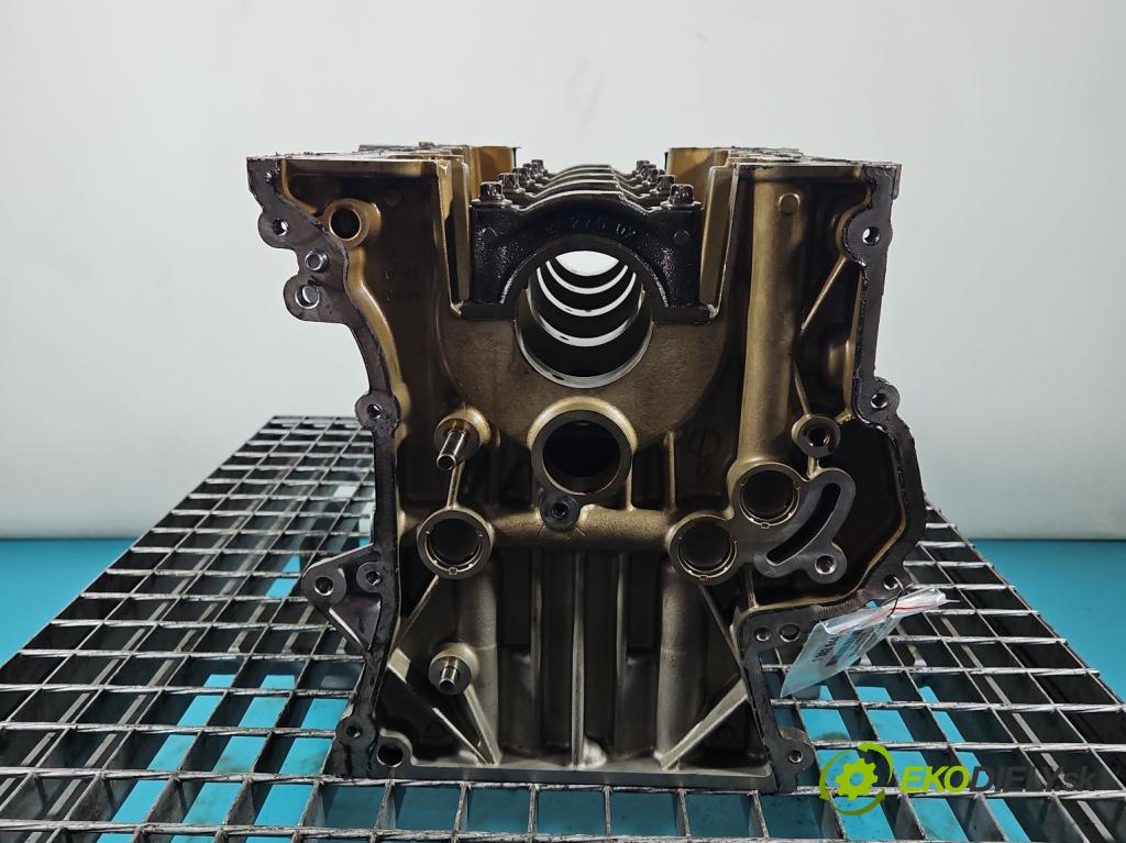 Mercedes GLA X156 2013-2019 1.6 T 156 hp automatic 115 kW 1595 cm3 5- Blok motoru 270910 (Blok motoru)