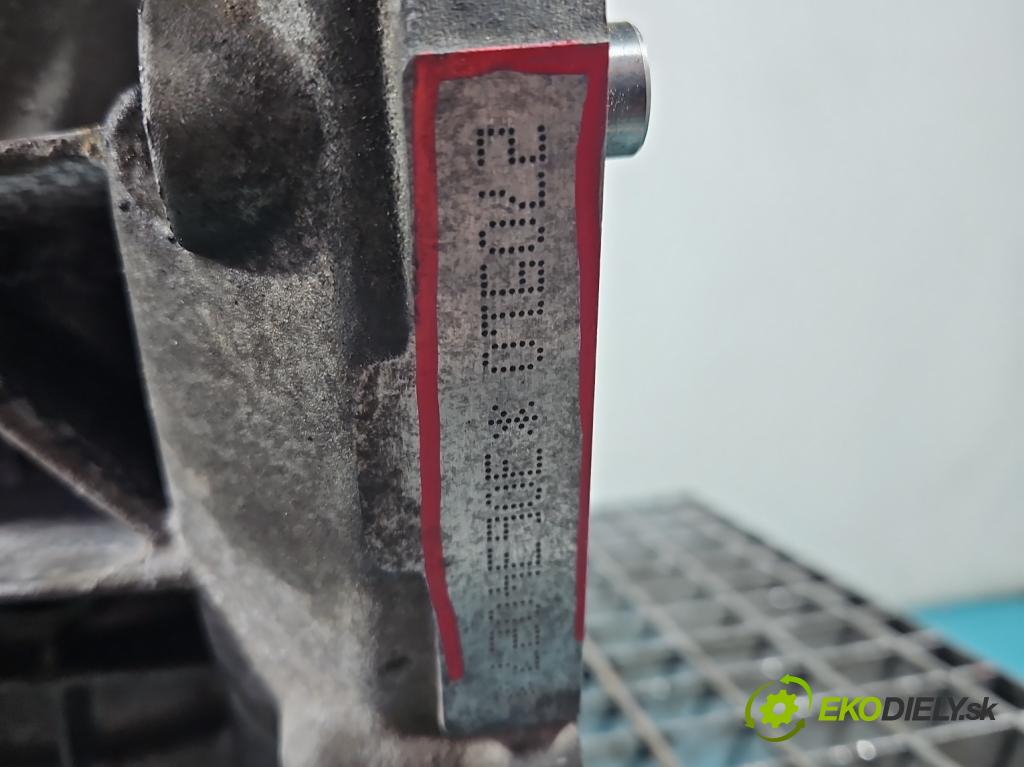 Mercedes GLA X156 2013-2019 1.6 T 156 hp automatic 115 kW 1595 cm3 5- Blok motoru 270910 (Blok motoru)