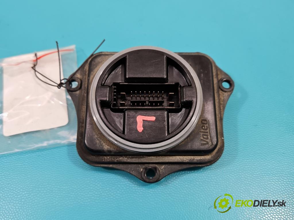 Vw Golf VII 2012-2020 1.6 tdi 105 HP automatic 77 kW 1598 cm3 5- střídač: xenon 3D0941329 (Riadiace jednotky xenónu)