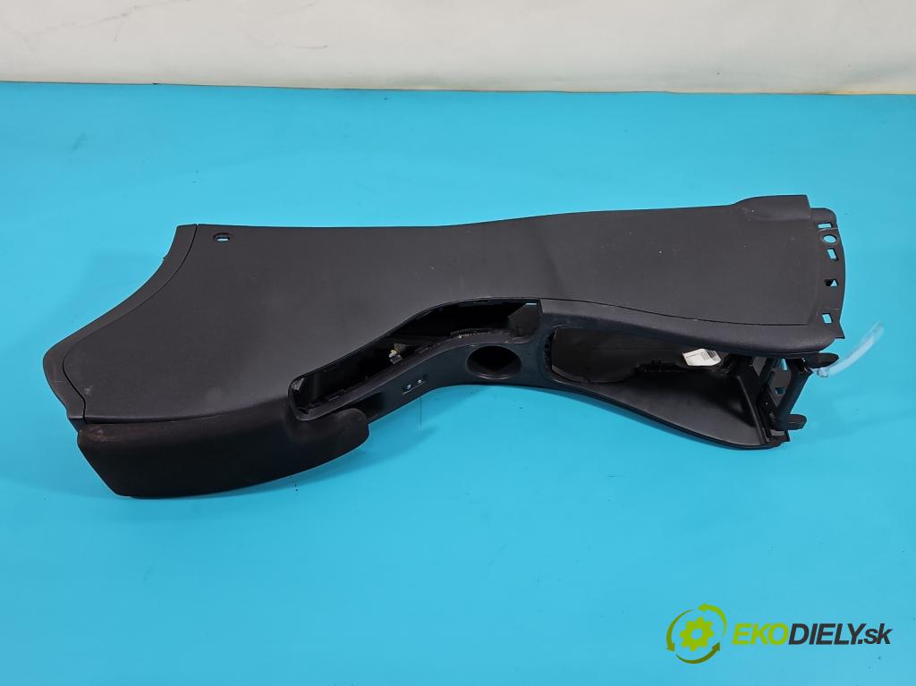 Renault Fluence 1.6 16V 114 HP manual 84 kW 1598 cm3 4- operadlo  (Lakťové opierky)