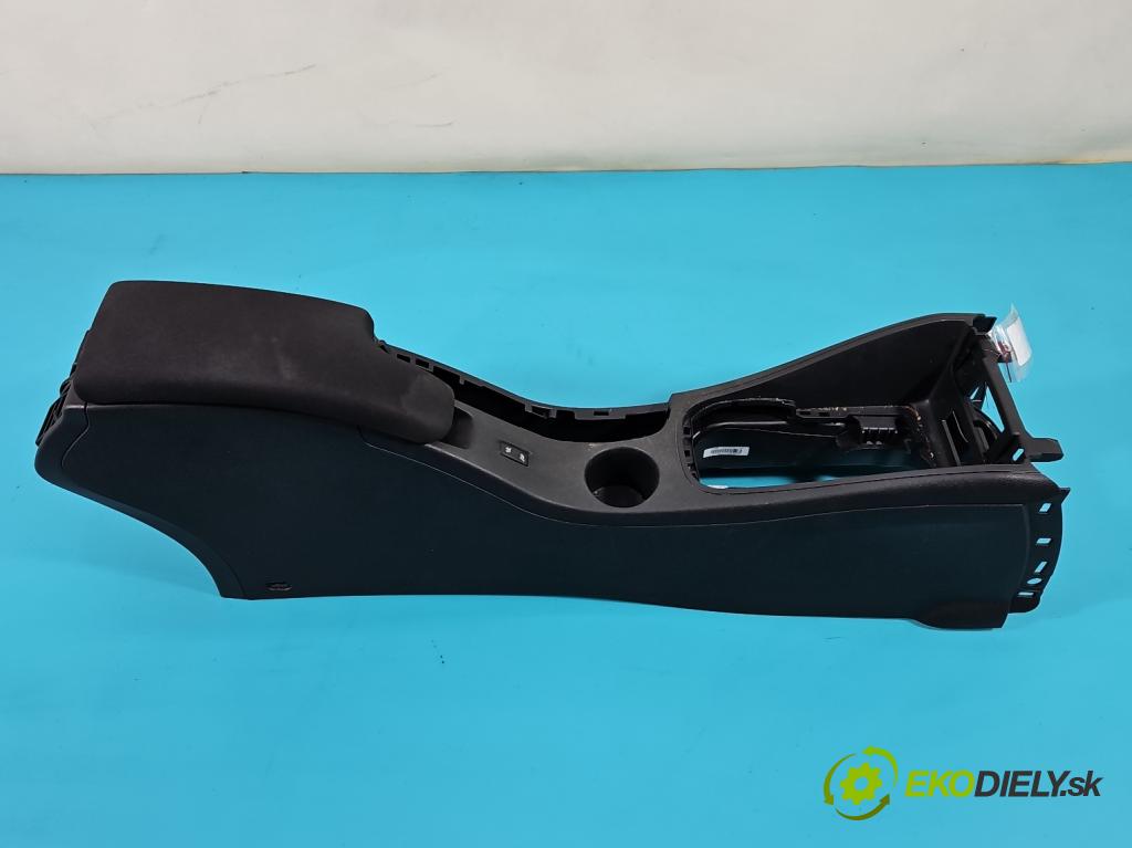 Renault Fluence 1.6 16V 114 HP manual 84 kW 1598 cm3 4- operadlo  (Lakťové opierky)