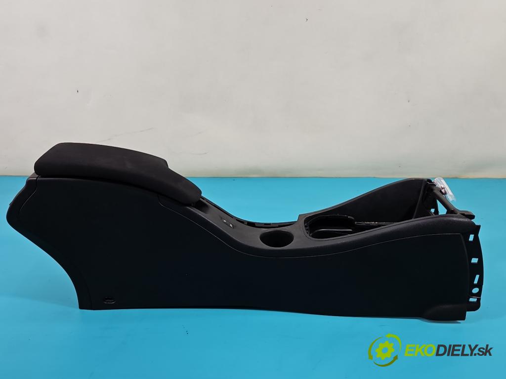 Renault Fluence 1.6 16V 114 HP manual 84 kW 1598 cm3 4- operadlo  (Lakťové opierky)