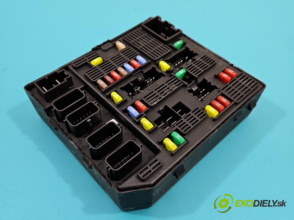 Renault Fluence 1.6 16V 114 hp manual 84 kW 1598 cm3 4- skříňka pojistková 284B66760R (Pojistkové skříňky)