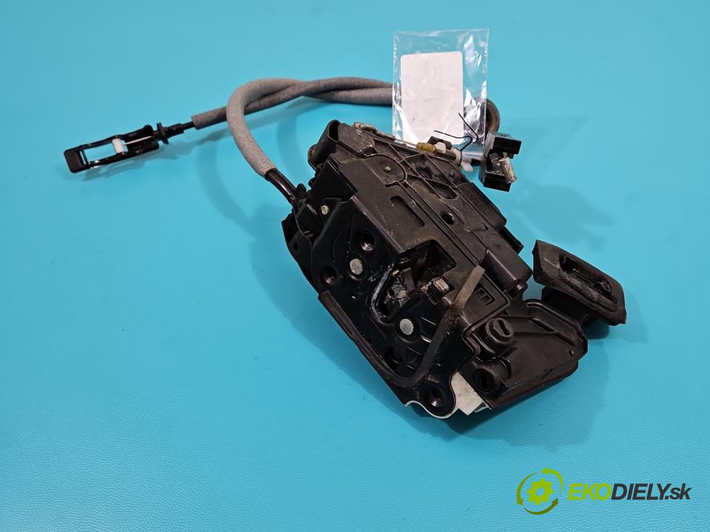 Vw Golf VII 2012-2020 1.6 tdi 105 hp automatic 77 kW 1598 cm3 5- zámek zadní pravý 5K4839016R