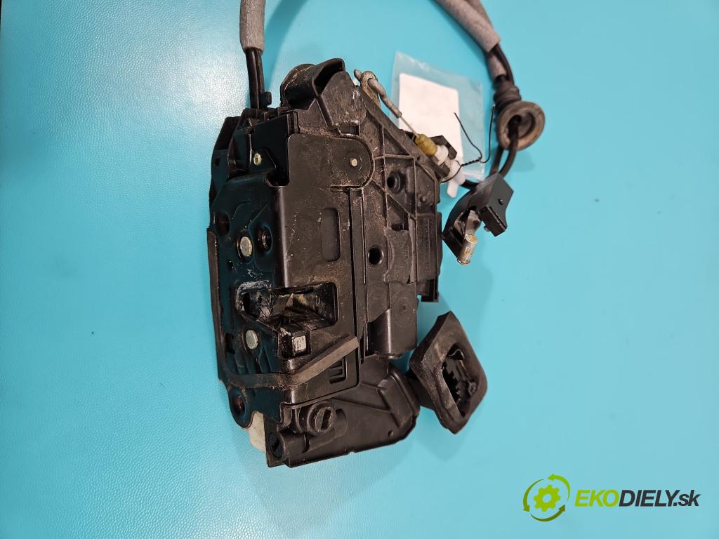 Vw Golf VII 2012-2020 1.6 tdi 105 hp automatic 77 kW 1598 cm3 5- zámek zadní pravý 5K4839016R