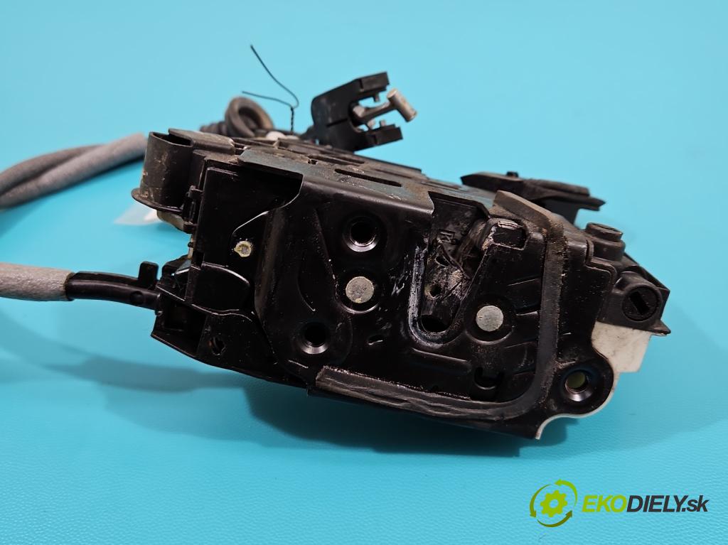 Vw Golf VII 2012-2020 1.6 tdi 105 hp automatic 77 kW 1598 cm3 5- zámek zadní pravý 5K4839016R