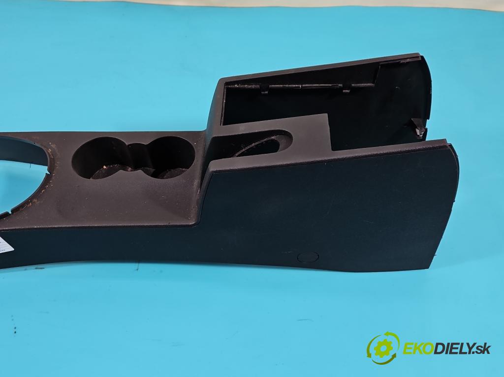 Vw Caddy III 2K 2003-2020 2.0 tdi 102 HP manual 75 kW 1968 cm3 5- operadlo  (Lakťové opierky)