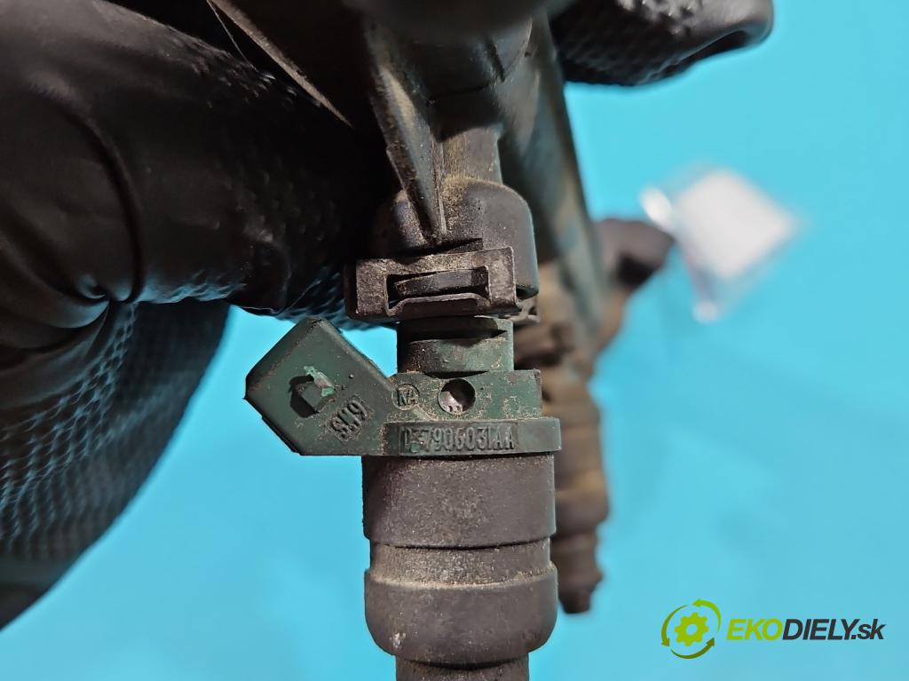 Vw Bora 1.6 8v sr 101 HP manual 74 kW 1595 cm3 4- vstrek 06A133317A (Vstrekovače)