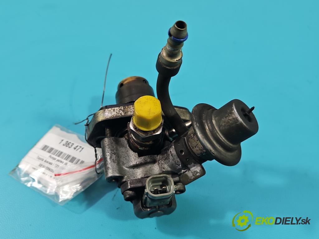 Toyota Avensis I T22 1997-2003 2.0 16V 150 hp manual 110 kW 1998 cm3 5- čerpadlo paliva 23100-28030