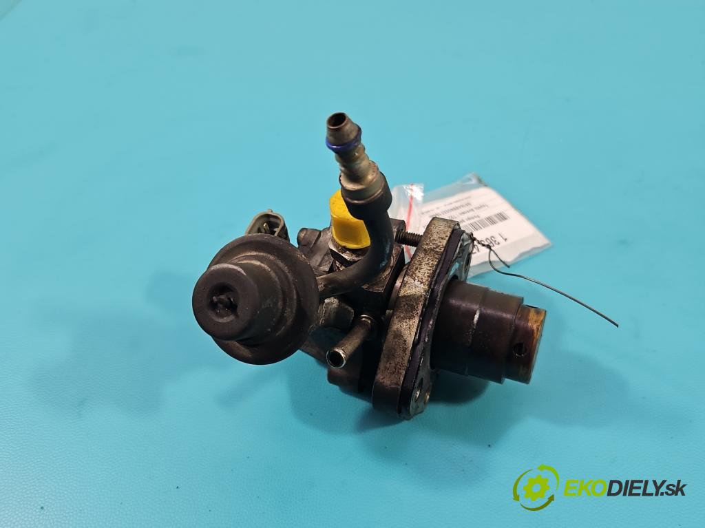 Toyota Avensis I T22 1997-2003 2.0 16V 150 hp manual 110 kW 1998 cm3 5- čerpadlo paliva 23100-28030